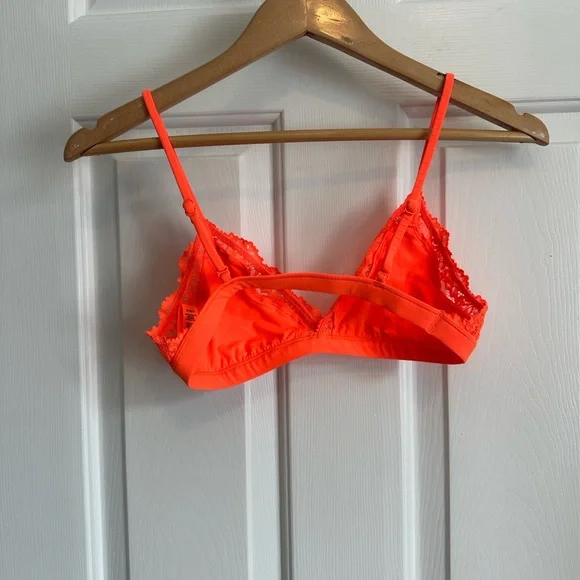 SKIMS Bold Orange Lace Bralette - Picture 3 of 5